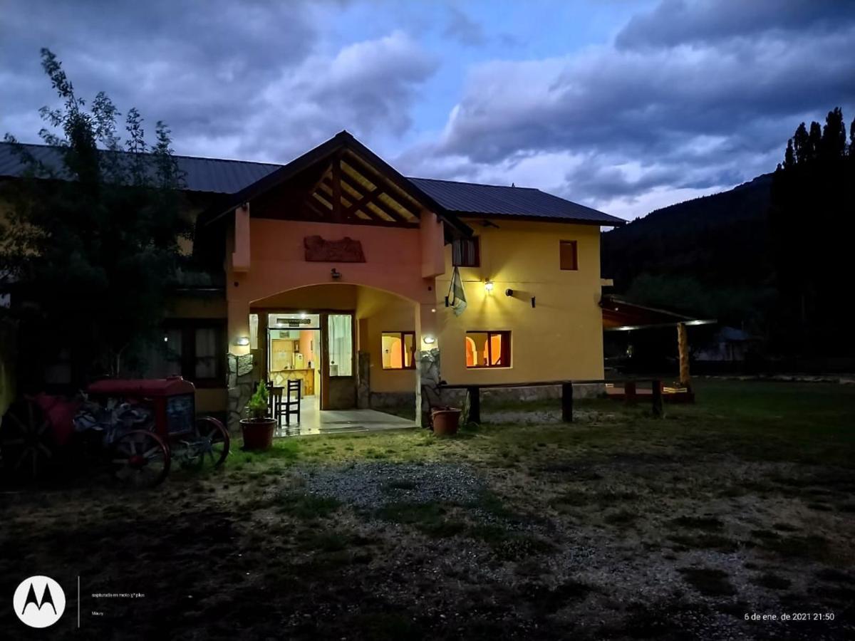 Corinto Hostel El Bolson Bagian luar foto