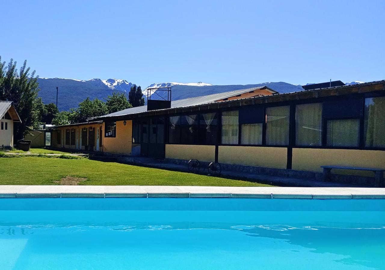 Corinto Hostel El Bolson Bagian luar foto